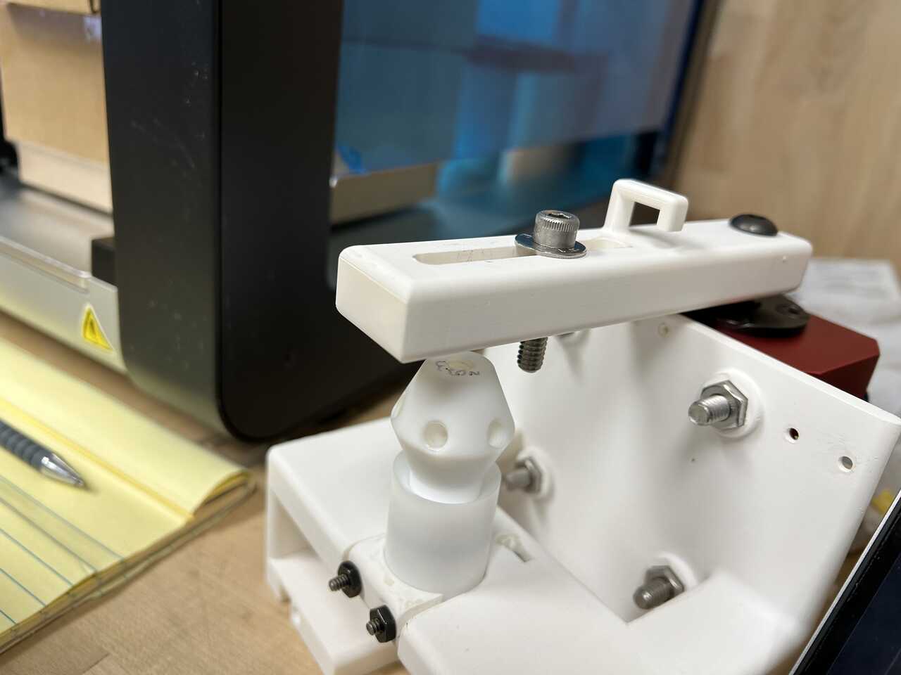 Arm bolt detail