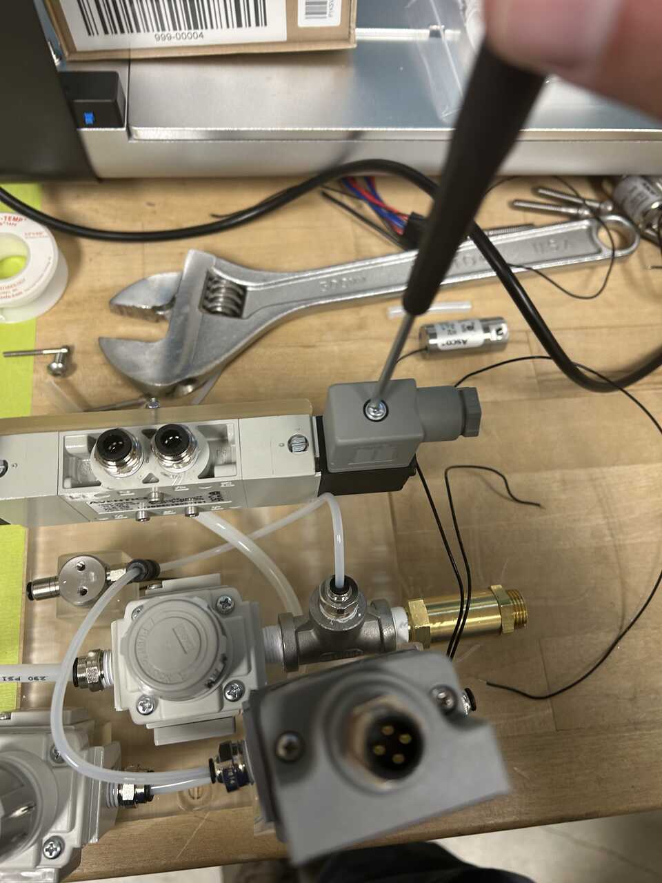 Pneumatic tray plumbing 18 to dispense controller 5