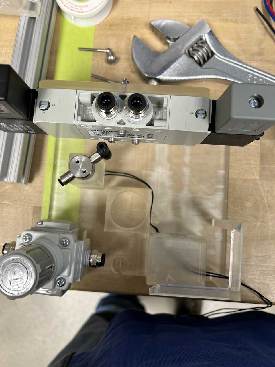 Pneumatic tray valve wiring detail